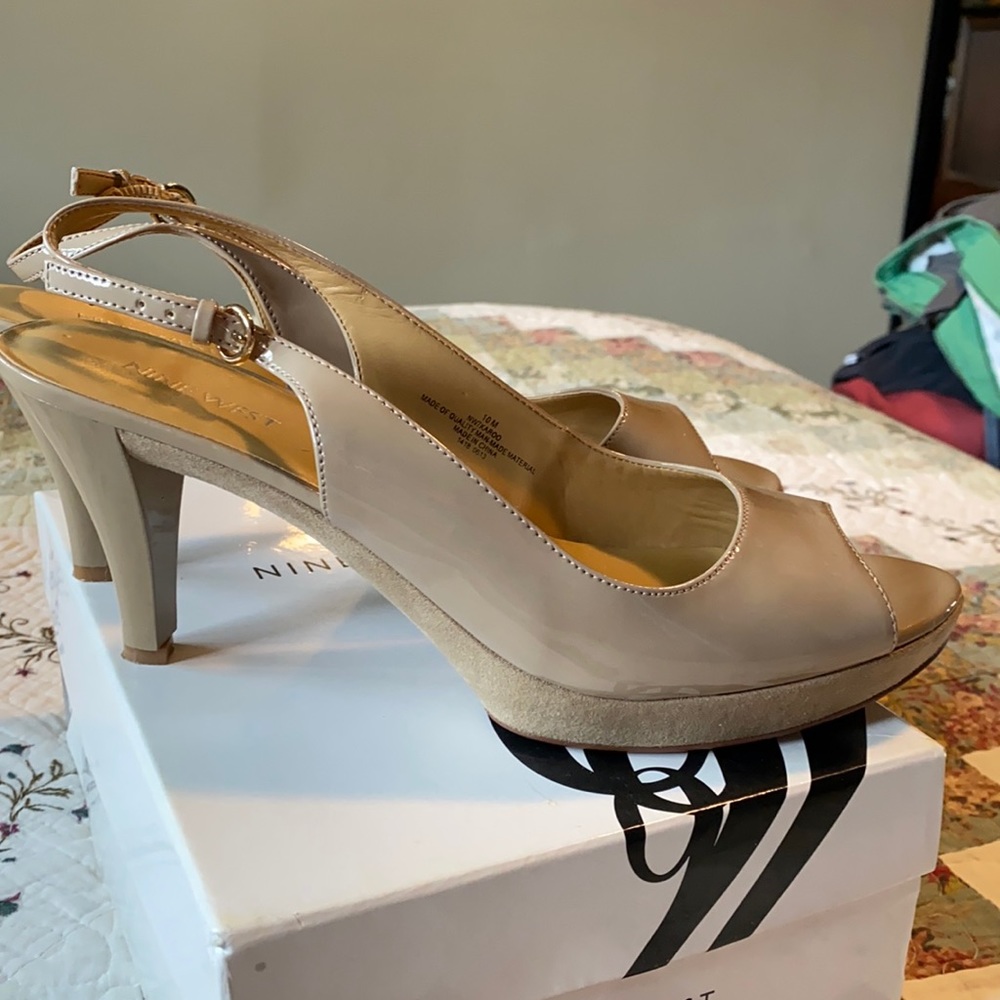 Women’s nine West open toe shoe size 10